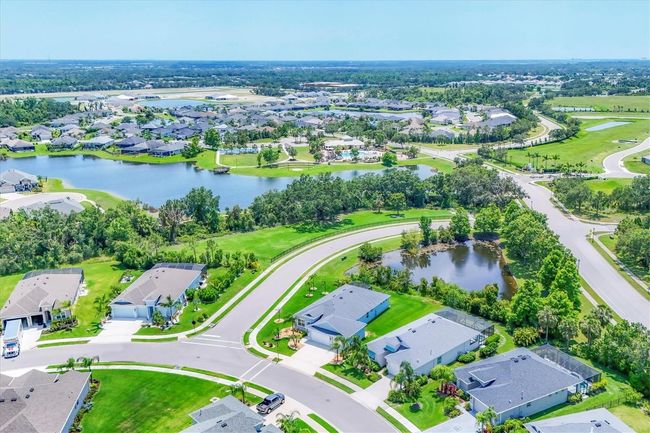 12755 Rainwashed Loop, House other with 3 bedrooms, 2 bathrooms and null parking in Parrish FL | Image 12