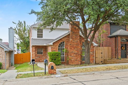 553 Valley View Dr, Lewisville, TX, 75067-7772 | Card Image