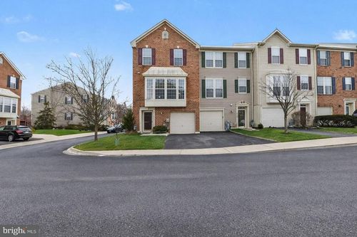 9711-9711 Harvester Cir, PERRY HALL, MD, 21128-9027 | Card Image