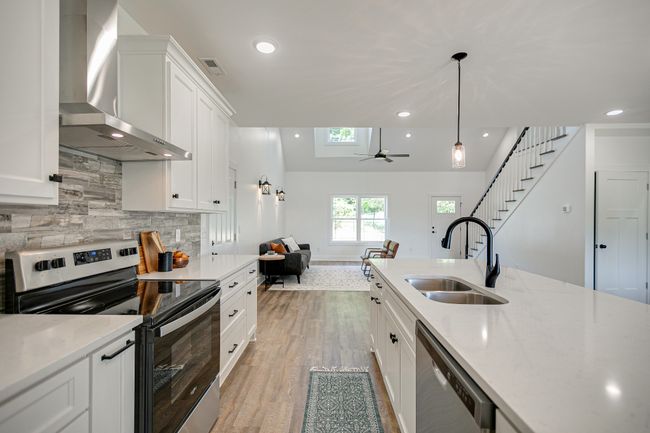 1020 Loggins Rd, House other with 4 bedrooms, 3 bathrooms and 1 parking in Charlotte TN | Image 13