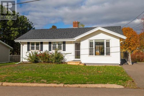 21 Westview Dr, Charlottetown, PE, C1A3A4 | Card Image