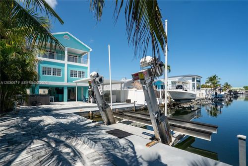 720 Boyd Dr, Key Largo, FL, 33037-2704 | Card Image