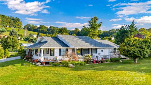 30 Boyer Ln, Sparta, NC, 28675-9800 | Card Image