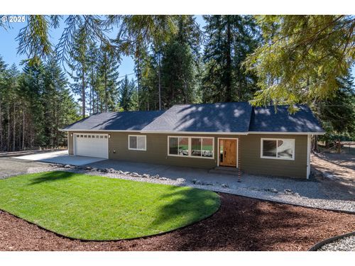 1334 Touchstone Ln, Roseburg, OR, 97471-9016 | Card Image
