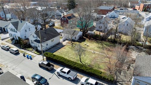 42 Victoria Ave, Cranston, RI, 02920-6710 | Card Image