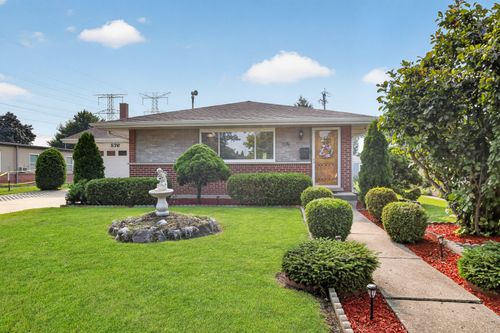 576 Dara James Rd, Des Plaines, IL, 60016-2711 | Card Image