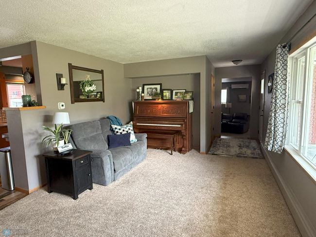 Living Room | Image 10