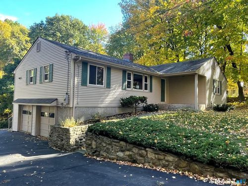 102 Day St, Granby, CT, 06035-1724 | Card Image