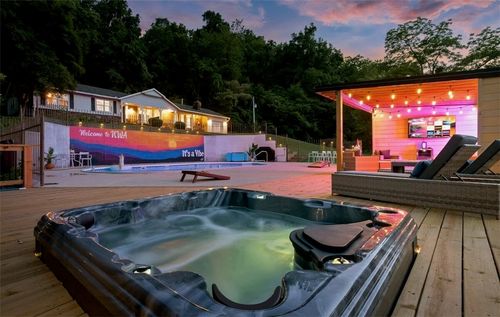 1400 Prairie Creek Dr, Rogers, AR, 72756-3073 | Card Image