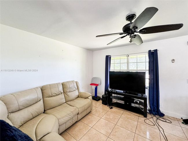 1749 Sw 8th St, House other with 3 bedrooms, 2 bathrooms and null parking in Homestead FL | Image 5