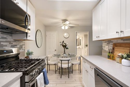 unit-53-1121 Packers Cir, Tustin, CA, 92780-3556 | Card Image