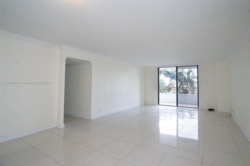 apt-616-2500 Parkview Dr, Hallandale Beach, FL, 33009-2806 | Card Image