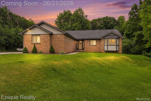 2348 Rochester Rd, Addison Township, MI, 48367-3006 | Card Image