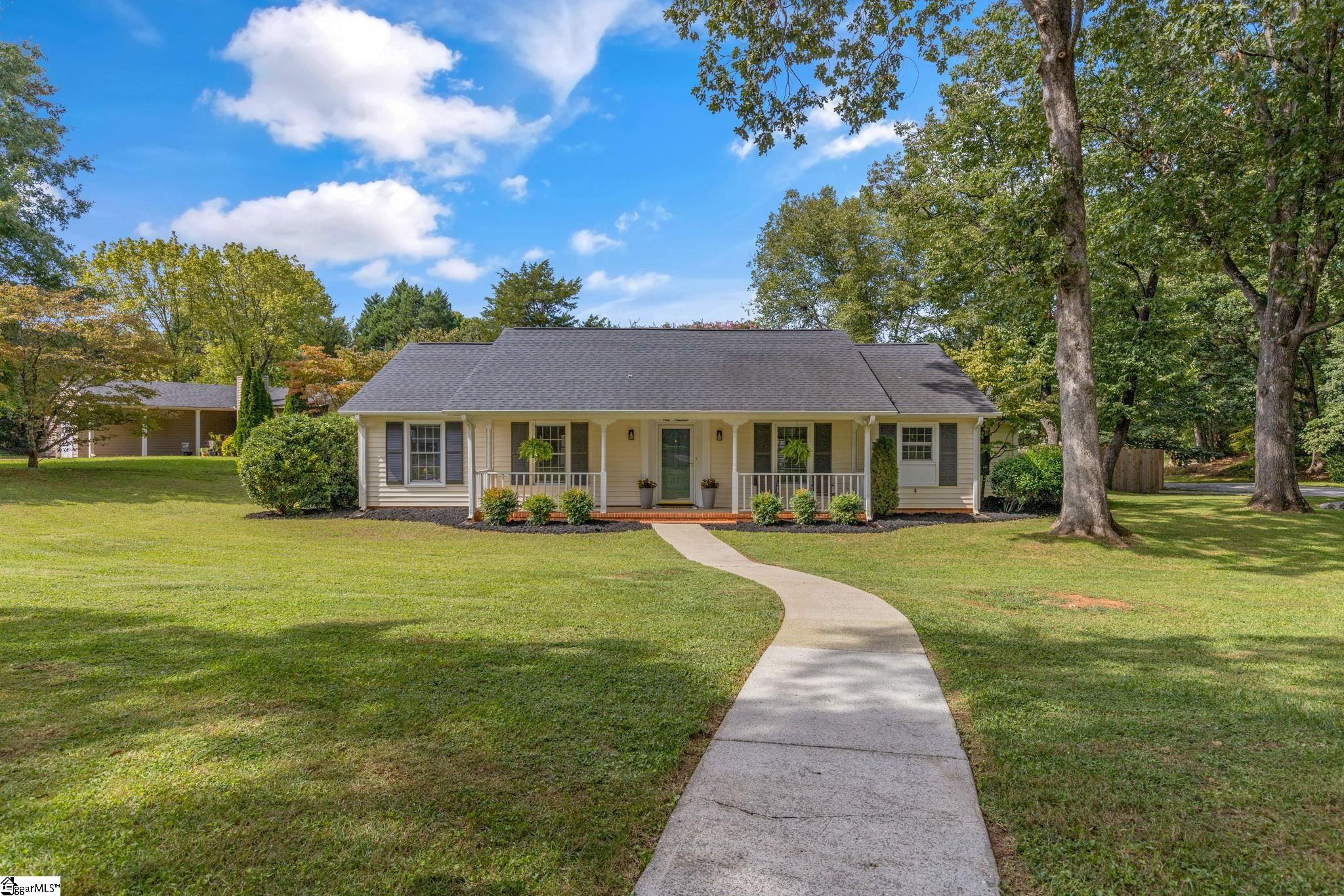 Woodstock Ln, Greer, SC 29650