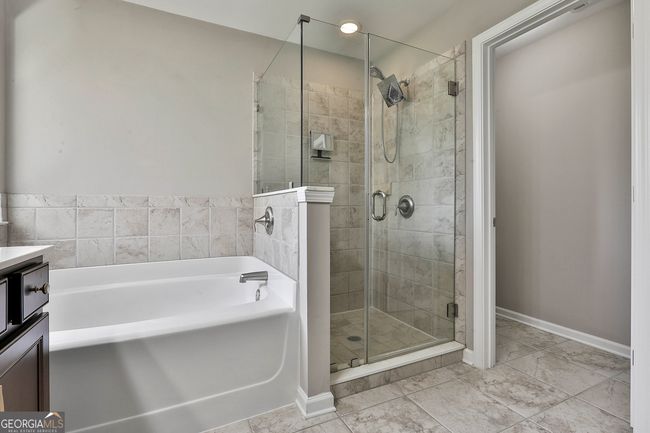 1568 Lenox Overlook Rd Ne, Townhouse with 3 bedrooms, 3 bathrooms and null parking in Brookhaven GA | Image 25