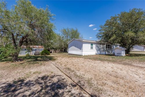 104 Island Dr, Lake City, TX, 78368-9429 | Card Image