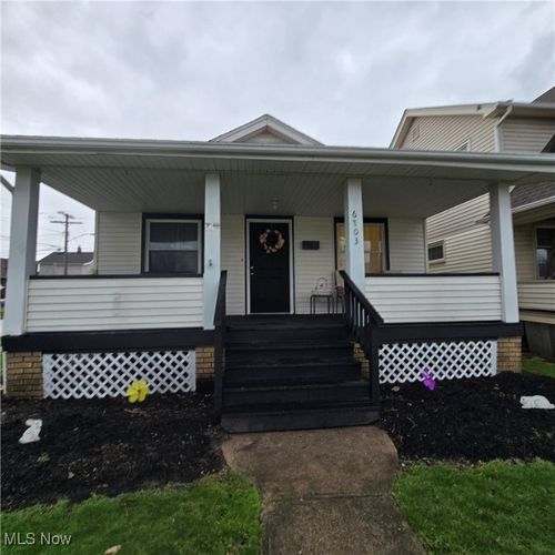 6703 Gerald Ave, Parma, OH, 44129-3215 | Card Image