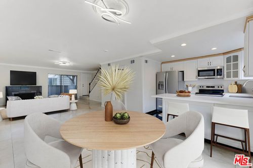 apt-21-18316 Hatteras St, Tarzana, CA, 91356-1608 | Card Image