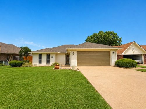 4409 Augusta Cir, Sherman, TX, 75092-4017 | Card Image