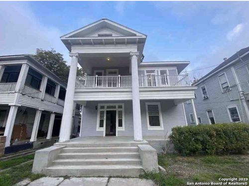 639 W Elmira St, San Antonio, TX, 78212-5121 | Card Image