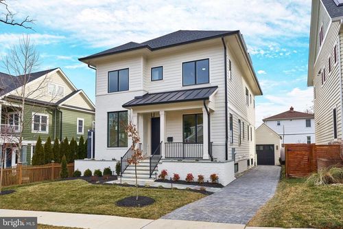 800 N Danville St, ARLINGTON, VA, 22201-1920 | Card Image