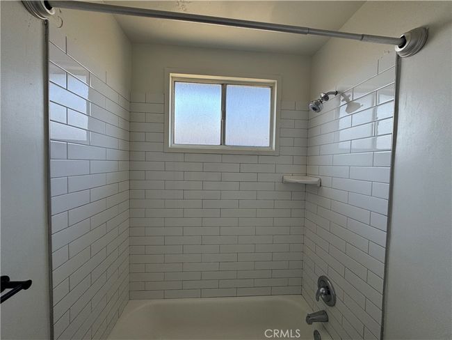 4213 W 166 Th St, Home with 2 bedrooms, 1 bathrooms and 1 parking in Lawndale CA | Image 5