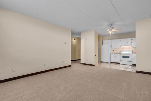 apt-30-80 N Warren St, Woburn, MA, 01801-4148 | Card Image