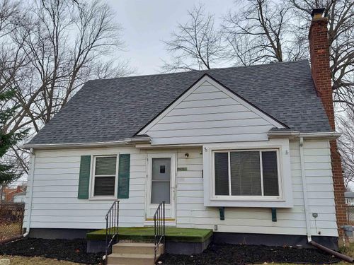 16751 Forest Ave, Eastpointe, MI, 48021-3351 | Card Image