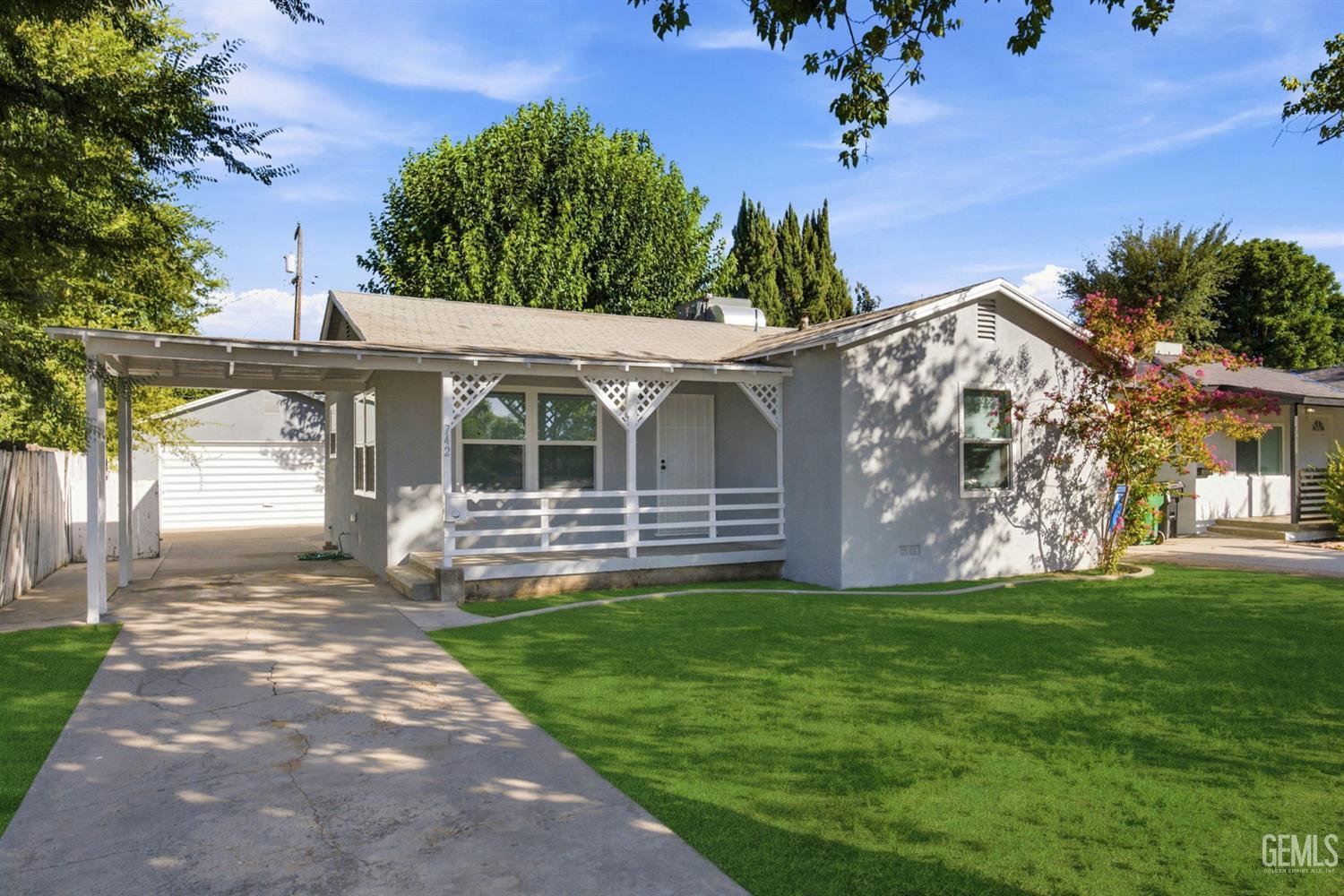 Residential in Shafter 2