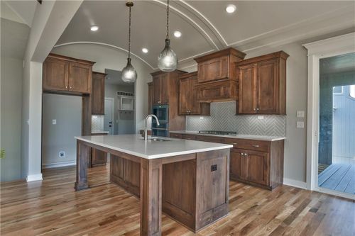 24586 W 126th Ter, Olathe, KS, 66061-9437 | Card Image