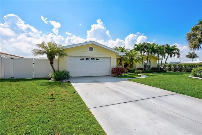 217 Driftwood Ln, House other with 3 bedrooms, 2 bathrooms and null parking in LARGO FL | Image 7