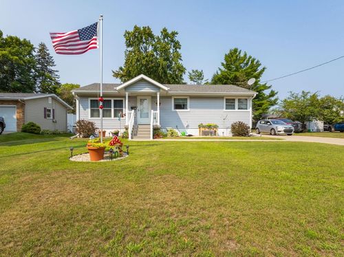 2105 17th St, Menominee, MI, 49858-3507 | Card Image