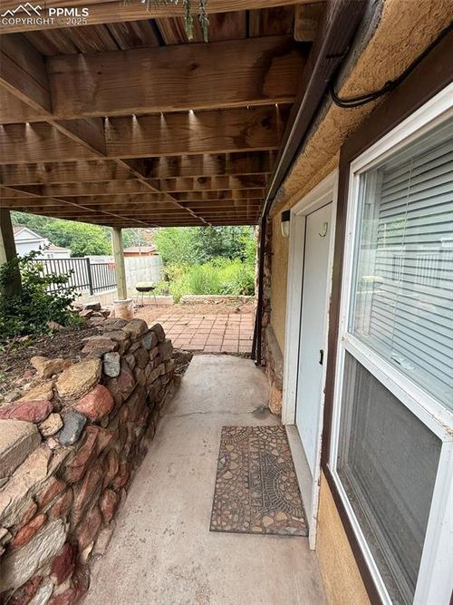 5 Narrows Rd, Manitou Springs, CO, 80829-2942 | Card Image