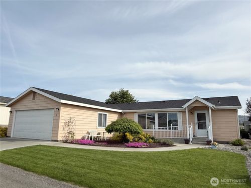 3 Laguna Pl W, Omak, WA, 98841-9490 | Card Image