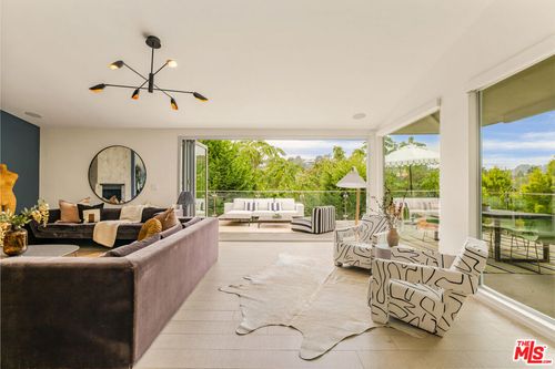 279 Mabery Rd, Santa Monica, CA, 90402-1205 | Card Image