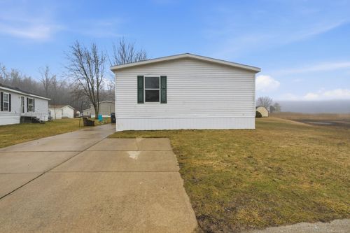 1829 Ponderosa Ave, Columbus, MI, 48063-3252 | Card Image