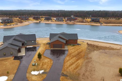 N8813 N Fly Rod Court, Germantown, WI, 53950 | Card Image