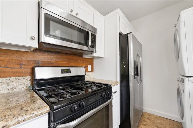 1944 Chariton St, House other with 3 bedrooms, 2 bathrooms and 2 parking in Los Angeles CA | Image 18