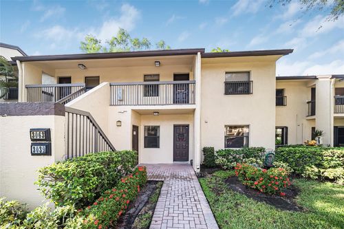 3039-3039 Carambola Cir S, Coconut Creek, FL, 33066-2140 | Card Image