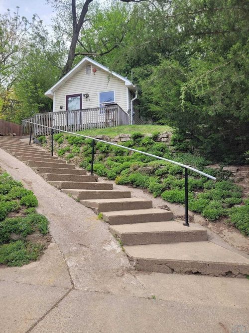 1529 Carlin Ave, Sioux City, IA, 51105-2810 | Card Image