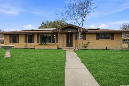 15047 Mesquite St, Lytle, TX, 78052 | Card Image