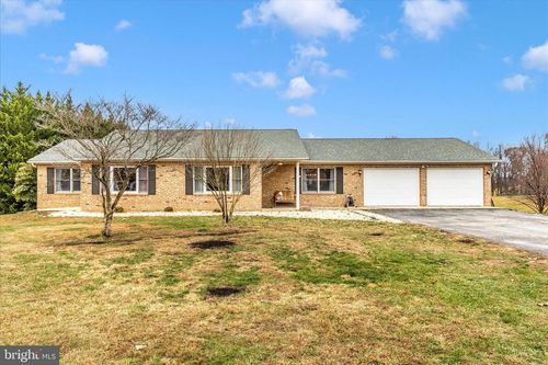 126 Game Trail Rd, Falling Waters, WV, 25419-3882 | Card Image