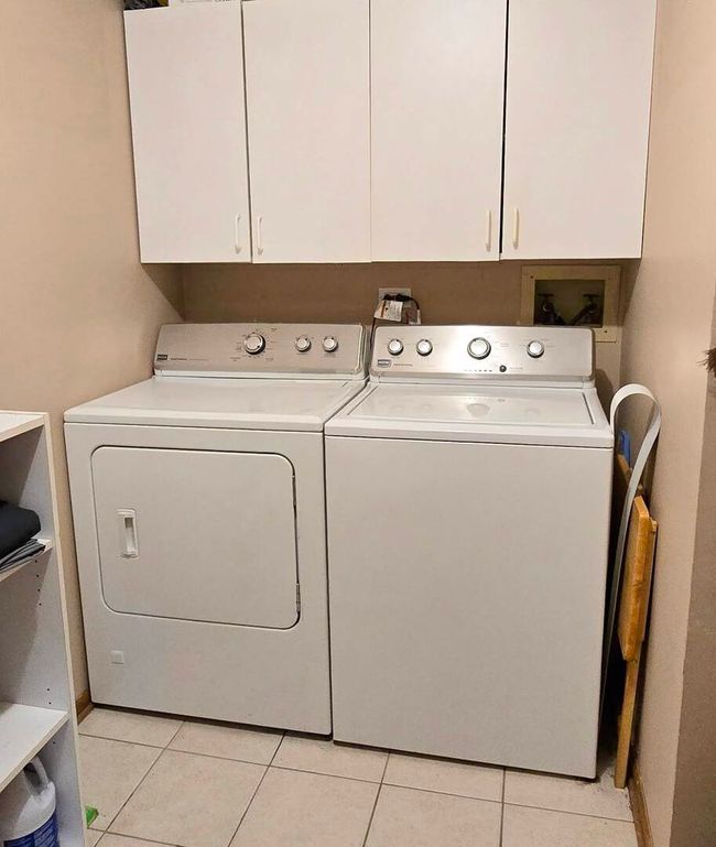 1338 - 1338 Stratford Dr, Condo with 3 bedrooms, 2 bathrooms and 2 parking in Gurnee IL | Image 11