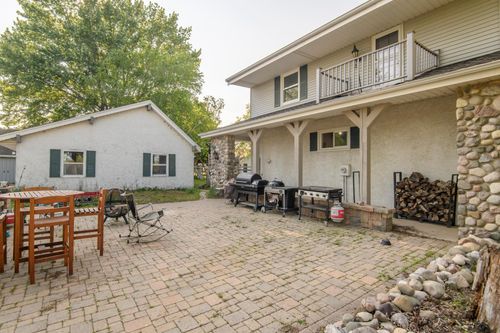 w208s8861-208 Hillendale Dr, Muskego, WI, 53150-8415 | Card Image