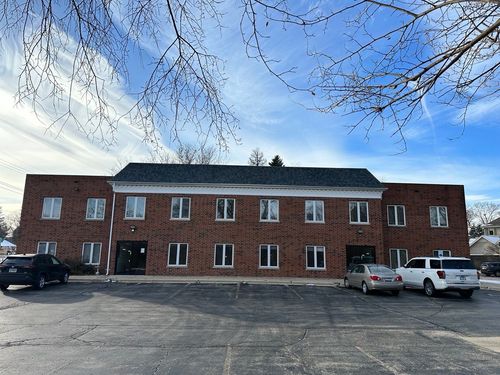 906 Lacey Ave, Lisle, IL, 60532-1318 | Card Image