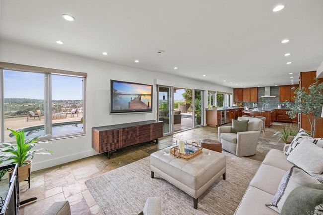 2010 Subida Ter, House other with 5 bedrooms, 4 bathrooms and 3 parking in Carlsbad CA | Image 10