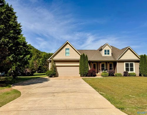 124 Kema Dr, Huntsville, AL, 35811-6300 | Card Image
