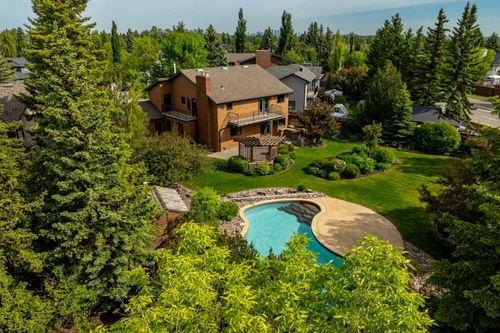168 Canterville Dr Sw, Calgary, AB, T2W3X2 | Card Image