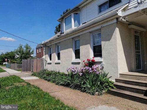 8005 Large St, PHILADELPHIA, PA, 19152-2707 | Card Image