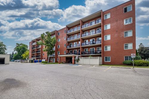 207-131 Taunton Rd E, Oshawa, ON, L1G3T8 | Card Image